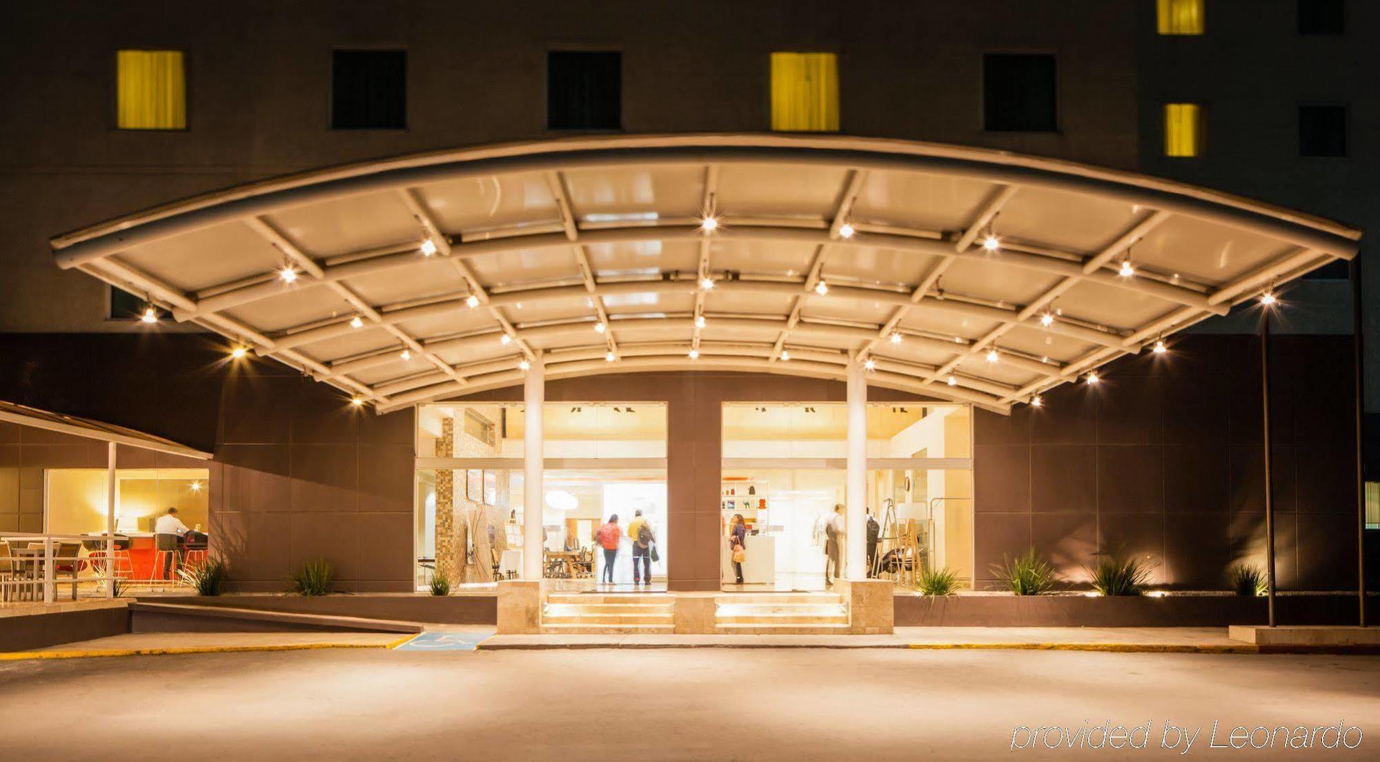 Fiesta Inn Monterrey Fundidora Exterior foto